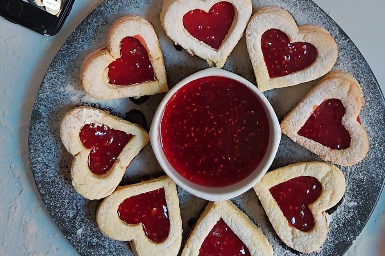 Frambuazlı Kurabiye Tarifi: Pratik ve Lezzetli