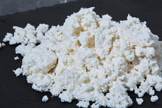 🧀 Lor Peyniri Faydaları Nelerdir? – Protein Deposu Doğal Lezzet!